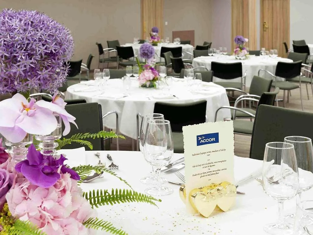 Novotel Geneve Centre 4*, Genf