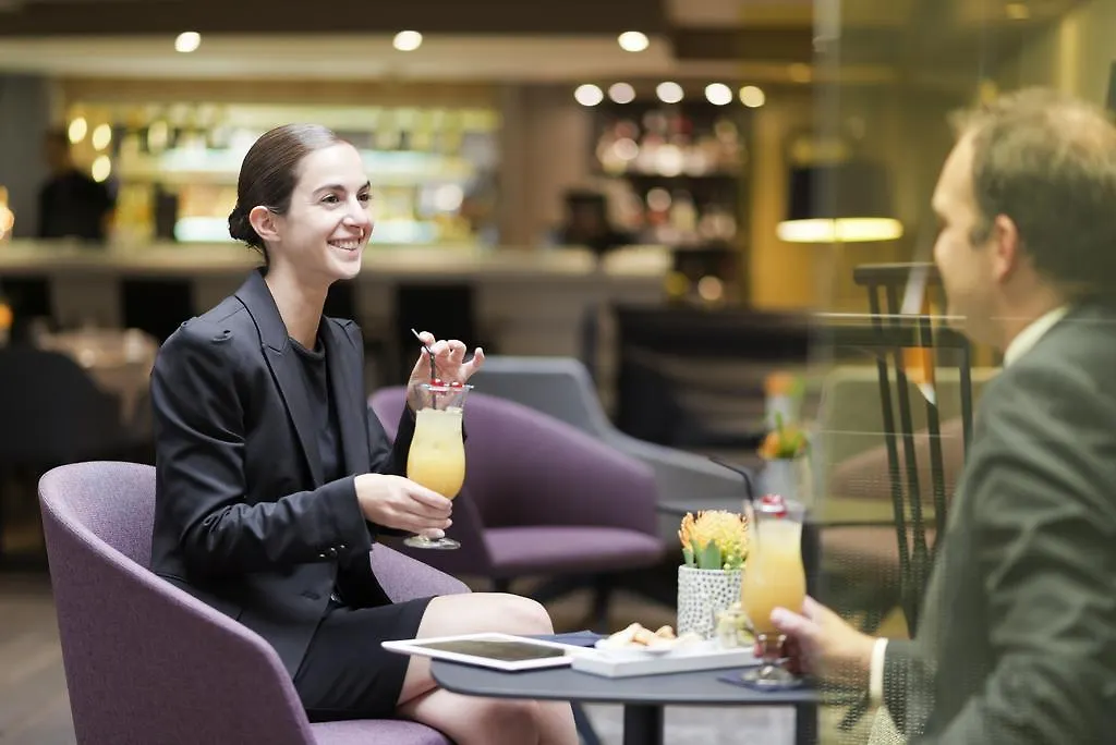 Novotel Geneve Centre 4*, Genf