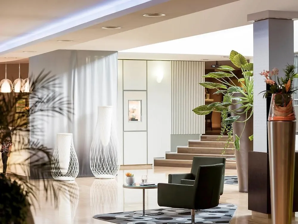**** Hotel Novotel Geneve Centre Schweiz