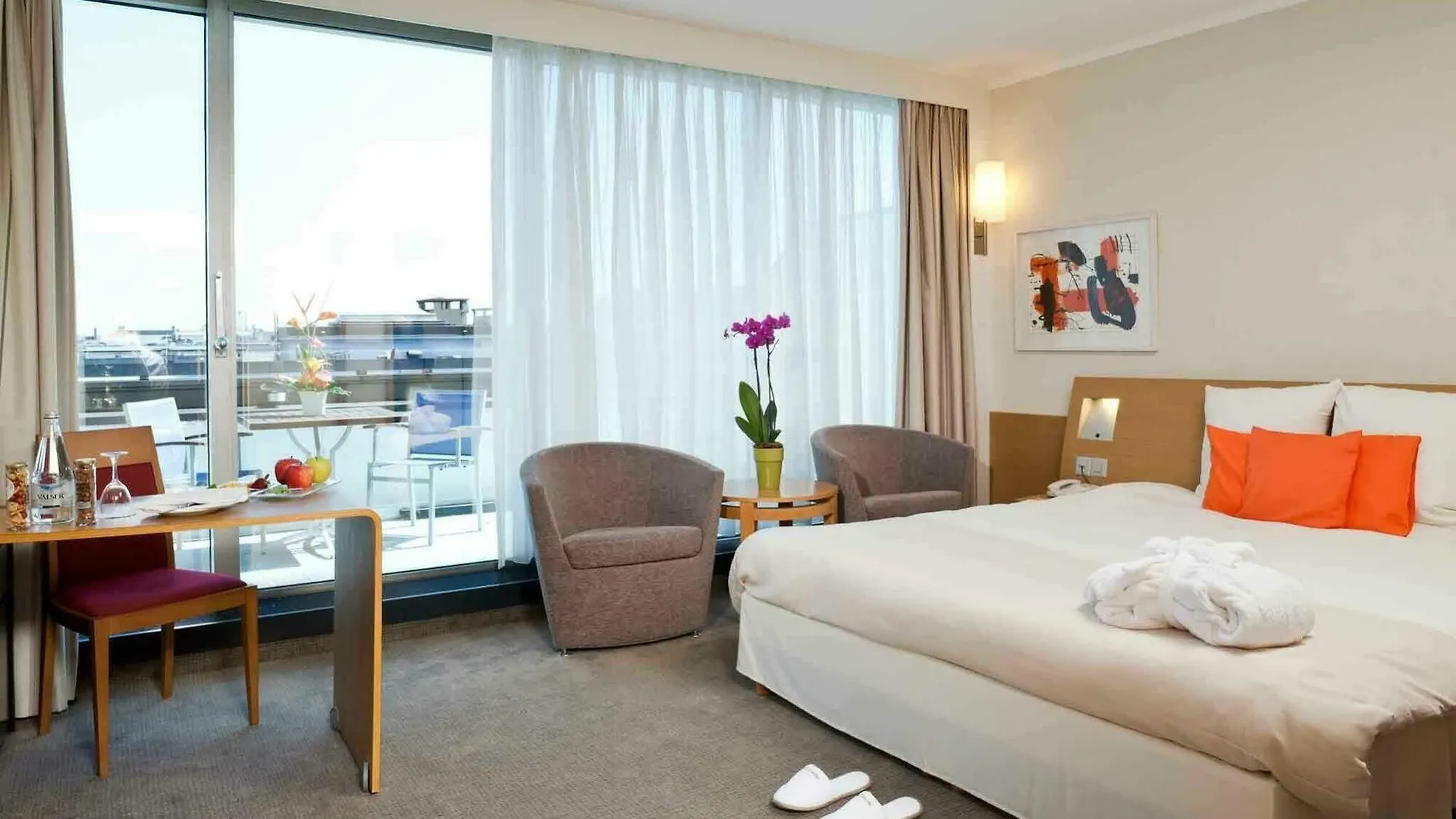 Novotel Geneve Centre 4*, Genf