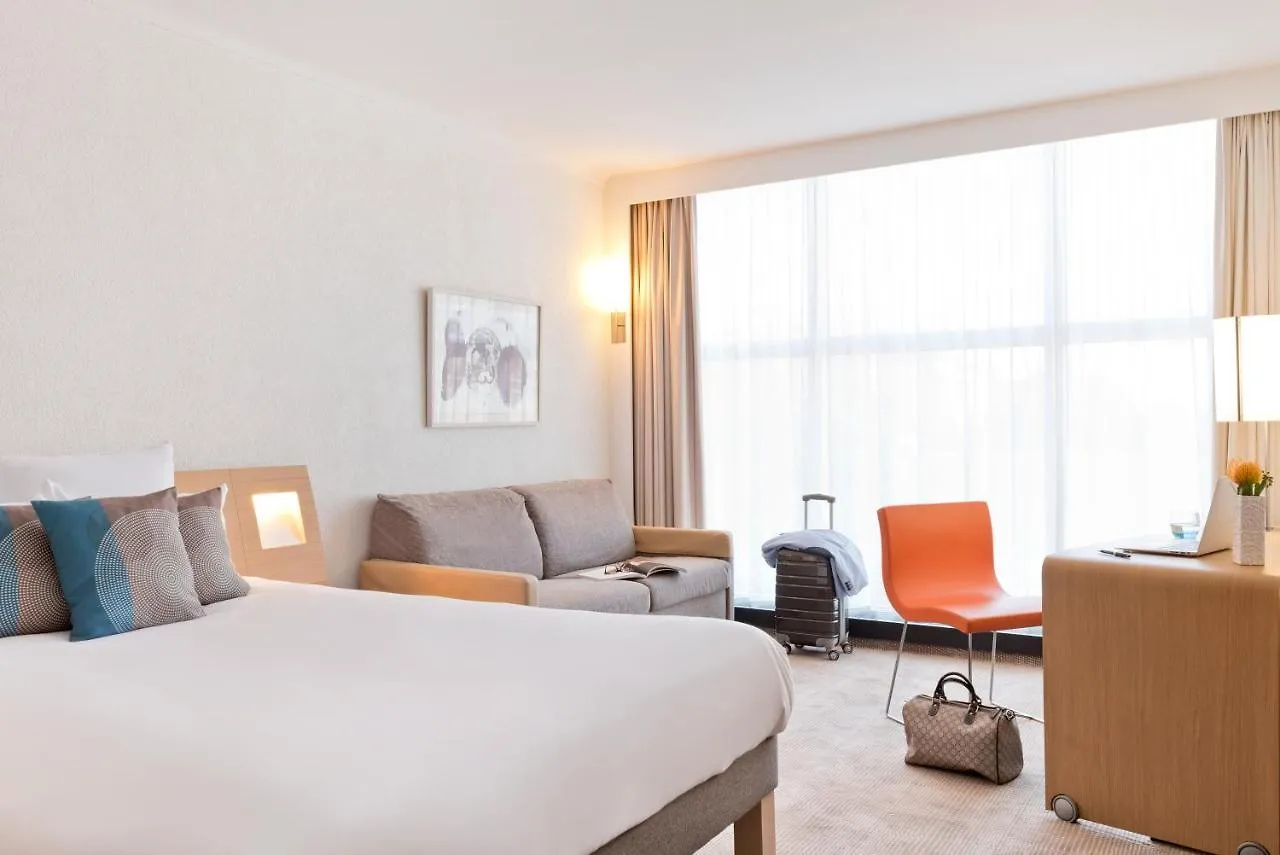 Novotel Geneve Centre Отель